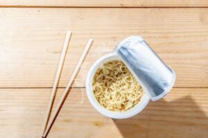 Satisfy Your Cravings with a Healthy Instant Ramen 1 (instant cup of noodles)