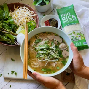 How to Make Chicken Pho Noodle Soup: A Light and Flavorful Recipe 2 Tips for Enhancing Flavor at Home