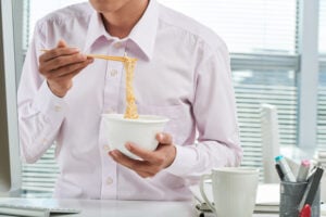 How Many Calories Are in a Large Bowl of Pho with Chicken? 1 Average Calories in a Large Bowl of Chicken Pho